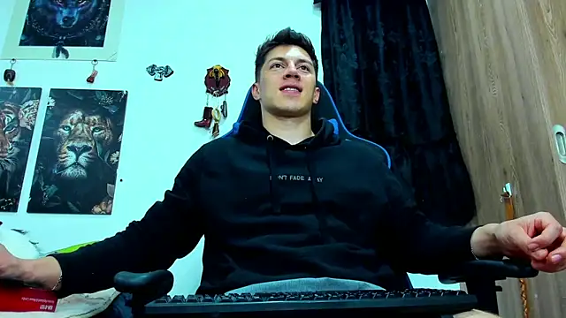 Snapshot of javiersexymann chatting on 03/18/25, 11:42 javiersexymann online show from 03/18/25, 11:42