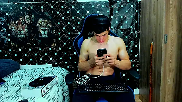 Snapshot of javiersexymann chatting on 05/17/26, 01:14 javiersexymann online show from 05/17/26, 01:14