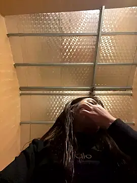 Snapshot of Pusy_wett chatting on 01/14/26, 01:33 Pusy wett online show from 01/14/26, 01:33