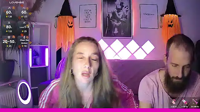 Snapshot of XBellaXundXUweX chatting on 10/11/25, 07:12 XBellaXundXUweX online show from 10/11/25, 07:12