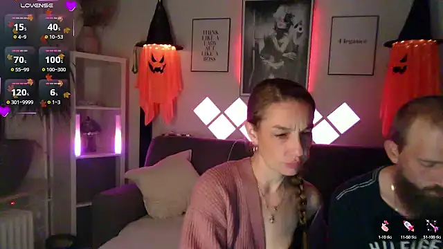 Snapshot of XBellaXundXUweX chatting on 10/16/25, 07:04 XBellaXundXUweX online show from 10/16/25, 07:04