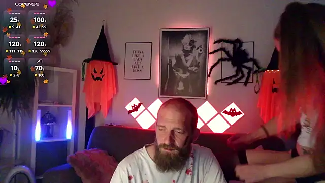 Snapshot of XBellaXundXUweX chatting on 10/20/25, 06:30 XBellaXundXUweX online show from 10/20/25, 06:30