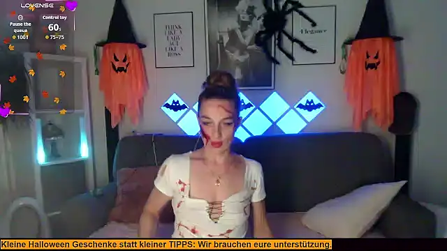 Snapshot of XBellaXundXUweX chatting on 10/24/25, 07:21 XBellaXundXUweX online show from 10/24/25, 07:21