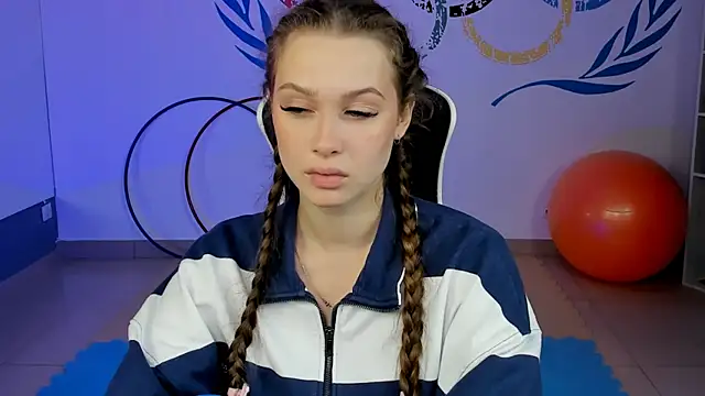 ArielSykes online show from 09/15/25, 10:48