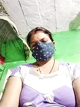 Rajnee33A online show from 10/31/25, 07:59