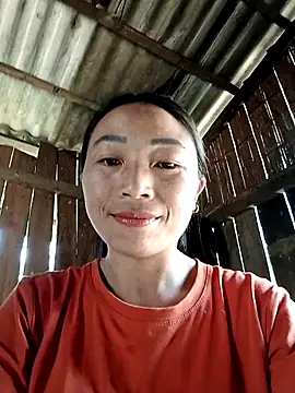 lucybaby00 online show from 04/13/26, 05:35