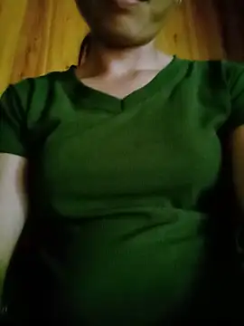 Snapshot of lucybaby00 chatting on 06/20/26, 05:21 lucybaby00 online show from 06/20/26, 05:21