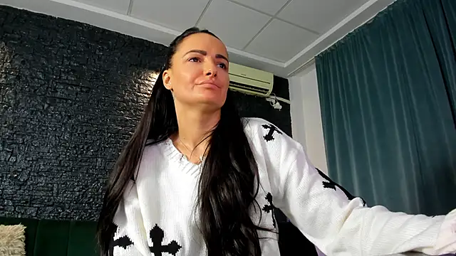 AnneSins online show from 10/27/25, 06:34