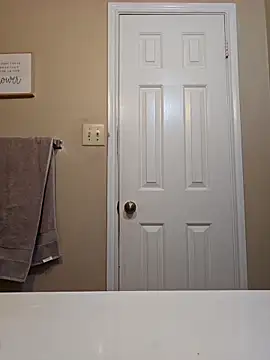 Snapshot of mrdaddy1984 chatting on 02/20/25, 03:52 mrdaddy1984 online show from 02/20/25, 03:52