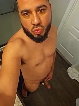 Snapshot of mrdaddy1984 chatting on 12/20/25, 10:39 mrdaddy1984 online show from 12/20/25, 10:39