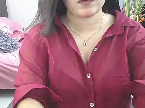 Snapshot of Ridiha_Pari chatting on 06/17/26, 04:52 Ridiha Pari online show from 06/17/26, 04:52