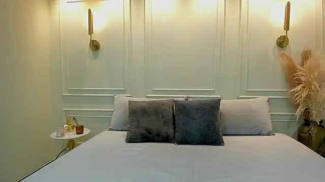 Snapshot of gabysanta_ chatting on 10/25/25, 02:35 gabysanta online show from 10/25/25, 02:35