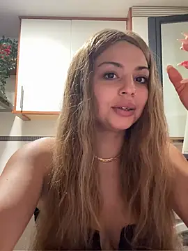 Snapshot of NoeliaGarcia17 chatting on 06/25/26, 10:14 NoeliaGarcia17 online show from 06/25/26, 10:14