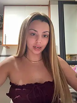 Snapshot of NoeliaGarcia17 chatting on 06/30/26, 11:06 NoeliaGarcia17 online show from 06/30/26, 11:06