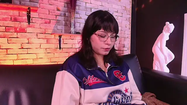 Snapshot of kitty_malach chatting on 03/22/26, 03:21 kitty malach online show from 03/22/26, 03:21