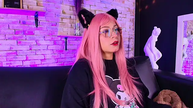 Snapshot of kitty_malach chatting on 03/30/26, 03:07 kitty malach online show from 03/30/26, 03:07