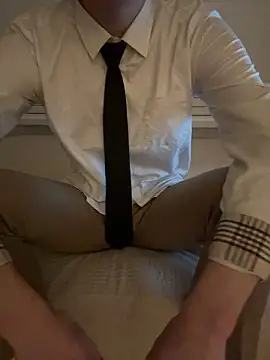 Snapshot of max_x_xine_ chatting on 10/23/25, 03:00 max x xine online show from 10/23/25, 03:00