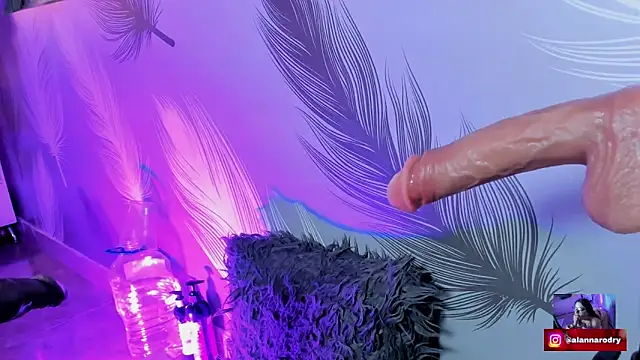 Snapshot of Alanna-sloppy chatting on 09/09/25, 06:18 Alanna-sloppy online show from 09/09/25, 06:18