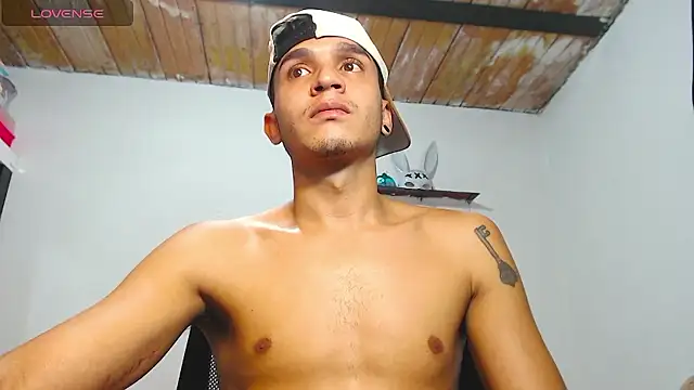 Angel latinboy online show from 01/13/26, 05:07