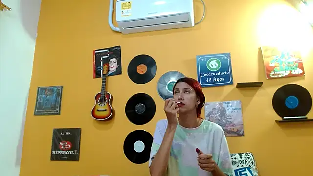 skinnyverus18 online show from 11/06/25, 07:15