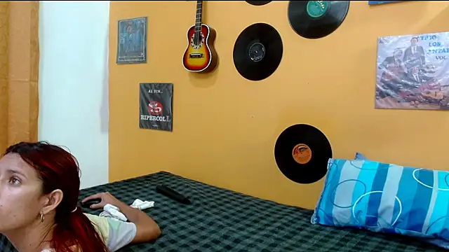 skinnyverus18 online show from 12/18/25, 07:09