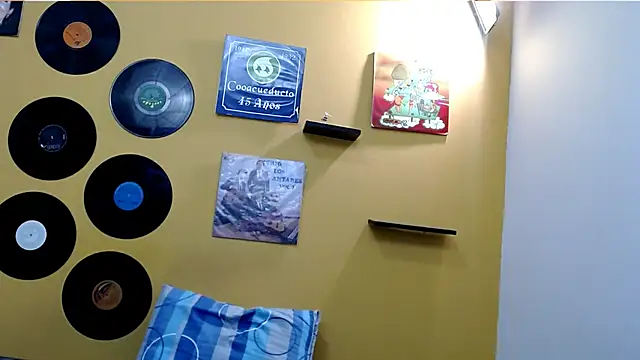 skinnyverus18 online show from 02/23/26, 07:11