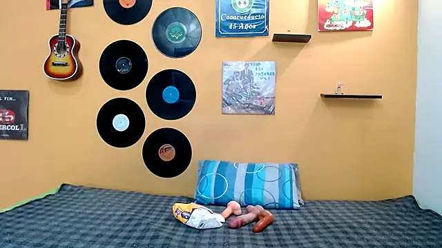 skinnyverus18 online show from 02/27/26, 06:41