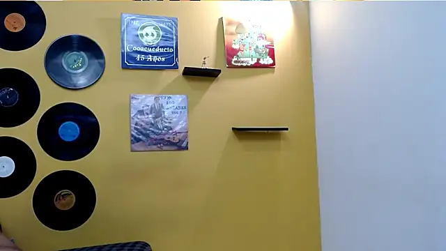 skinnyverus18 online show from 04/13/26, 07:19