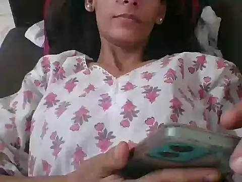 Snapshot of Your-muskan chatting on 09/29/25, 04:50 Your-muskan online show from 09/29/25, 04:50