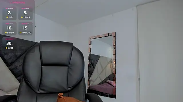 SaraWagner  online show from 12/02/25, 12:16