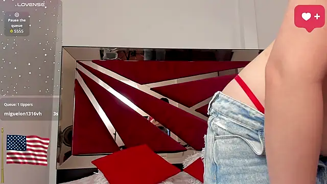 SaraWagner  online show from 07/05/26, 04:19