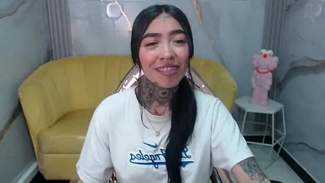 Ashley Blum v online show from 09/10/25, 07:36