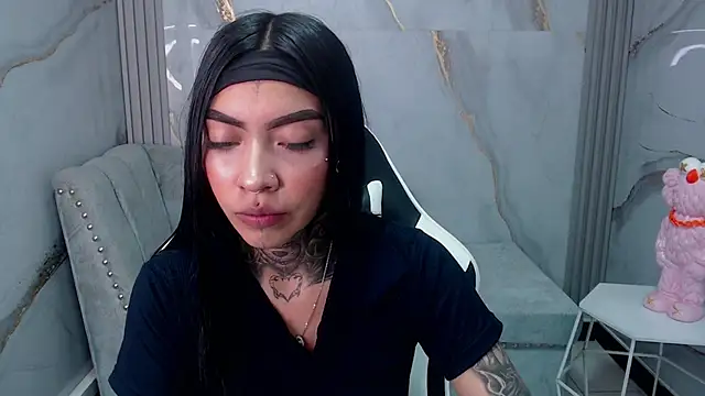 Ashley Blum v online show from 09/19/25, 07:36