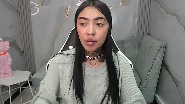 Ashley Blum v online show from 11/04/25, 08:08