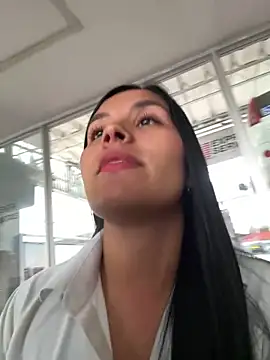 MacaW09 online show from 02/23/26, 05:21