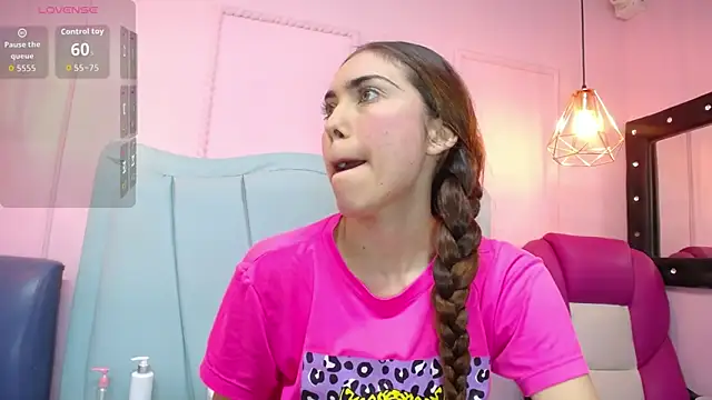 Snapshot of danna7cute chatting on 02/06/26, 09:07 danna7cute online show from 02/06/26, 09:07