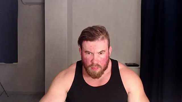 Snapshot of ThorHemsworthRU chatting on 10/17/25, 04:20 ThorHemsworthRU online show from 10/17/25, 04:20