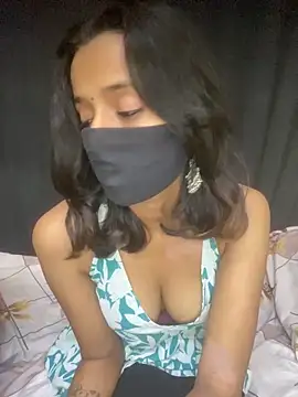 Joy Love Roxie online show from 11/11/25, 07:25