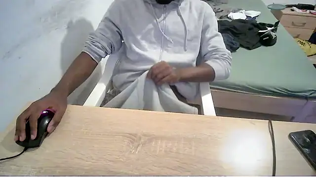 junior21m online show from 12/15/25, 11:31