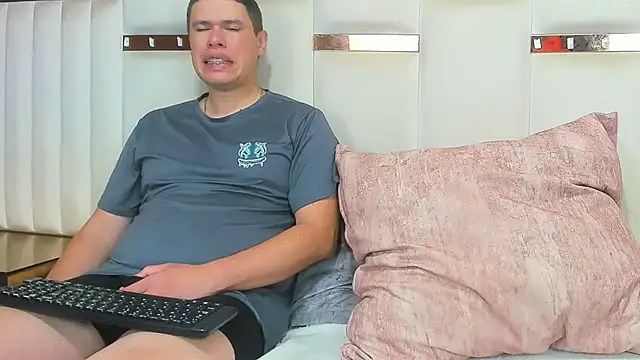 CandyandSteven online show from 12/18/25, 03:12