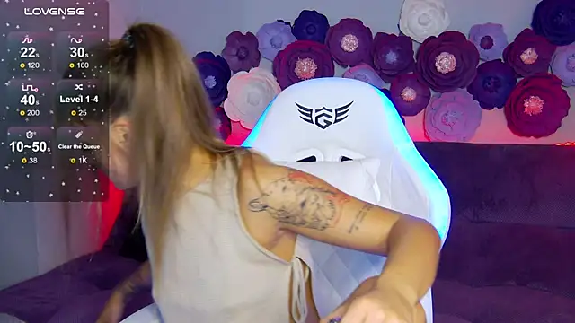 LindaBrilliant online show from 09/15/25, 03:06