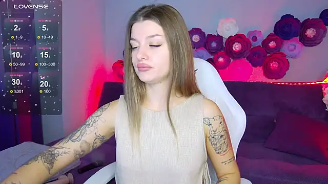 LindaBrilliant online show from 10/12/25, 02:54