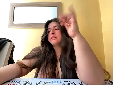 Snapshot of Tukatita69 chatting on 11/07/25, 03:23 Tukatita69 online show from 11/07/25, 03:23