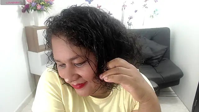 abigail 21  online show from 04/14/26, 06:58