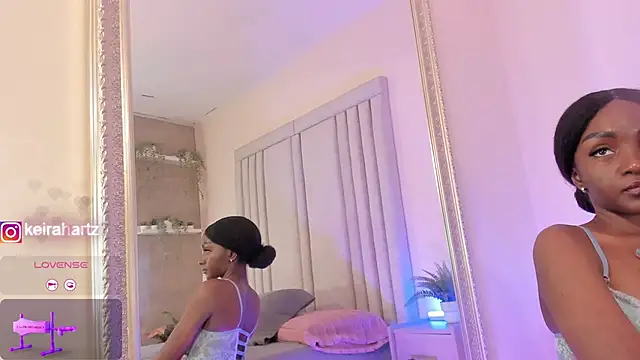 Snapshot of Keirahartz chatting on 03/11/26, 12:00 Keirahartz online show from 03/11/26, 12:00