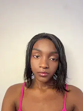 Snapshot of Keirahartz chatting on 04/18/26, 03:16 Keirahartz online show from 04/18/26, 03:16