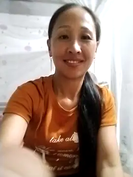 cute love00 online show from 10/03/25, 11:18