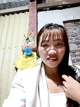 Snapshot of adbosa_00 chatting on 09/10/25, 03:45 adbosa 00 online show from 09/10/25, 03:45