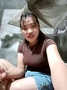 Snapshot of adbosa_00 chatting on 09/27/25, 10:42 adbosa 00 online show from 09/27/25, 10:42