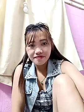 Snapshot of adbosa_00 chatting on 09/28/25, 11:10 adbosa 00 online show from 09/28/25, 11:10